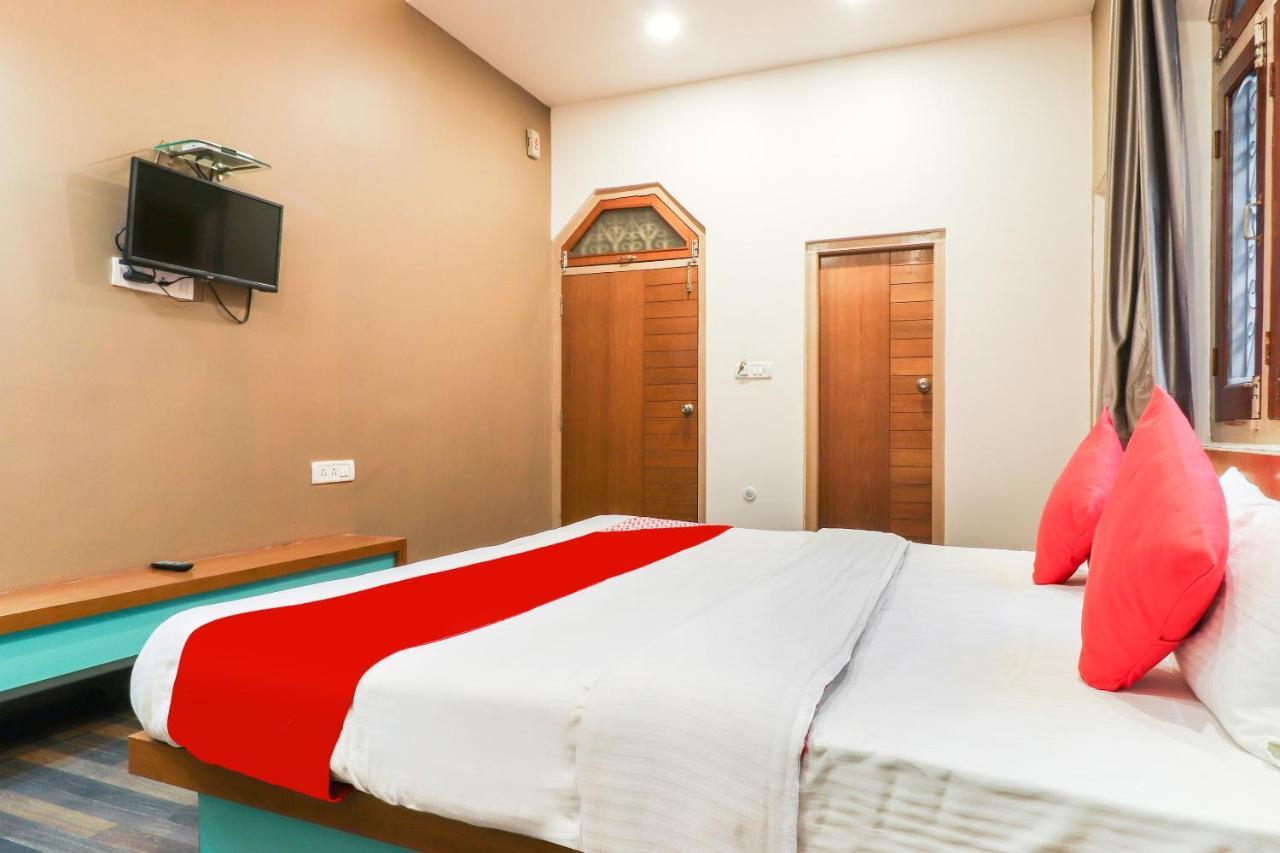 Oyo 26781 Hotel Raghupati Ayodhya Dış mekan fotoğraf