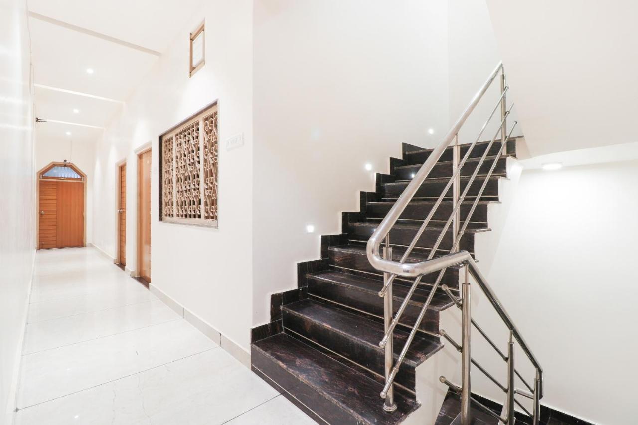 Oyo 26781 Hotel Raghupati Ayodhya Dış mekan fotoğraf