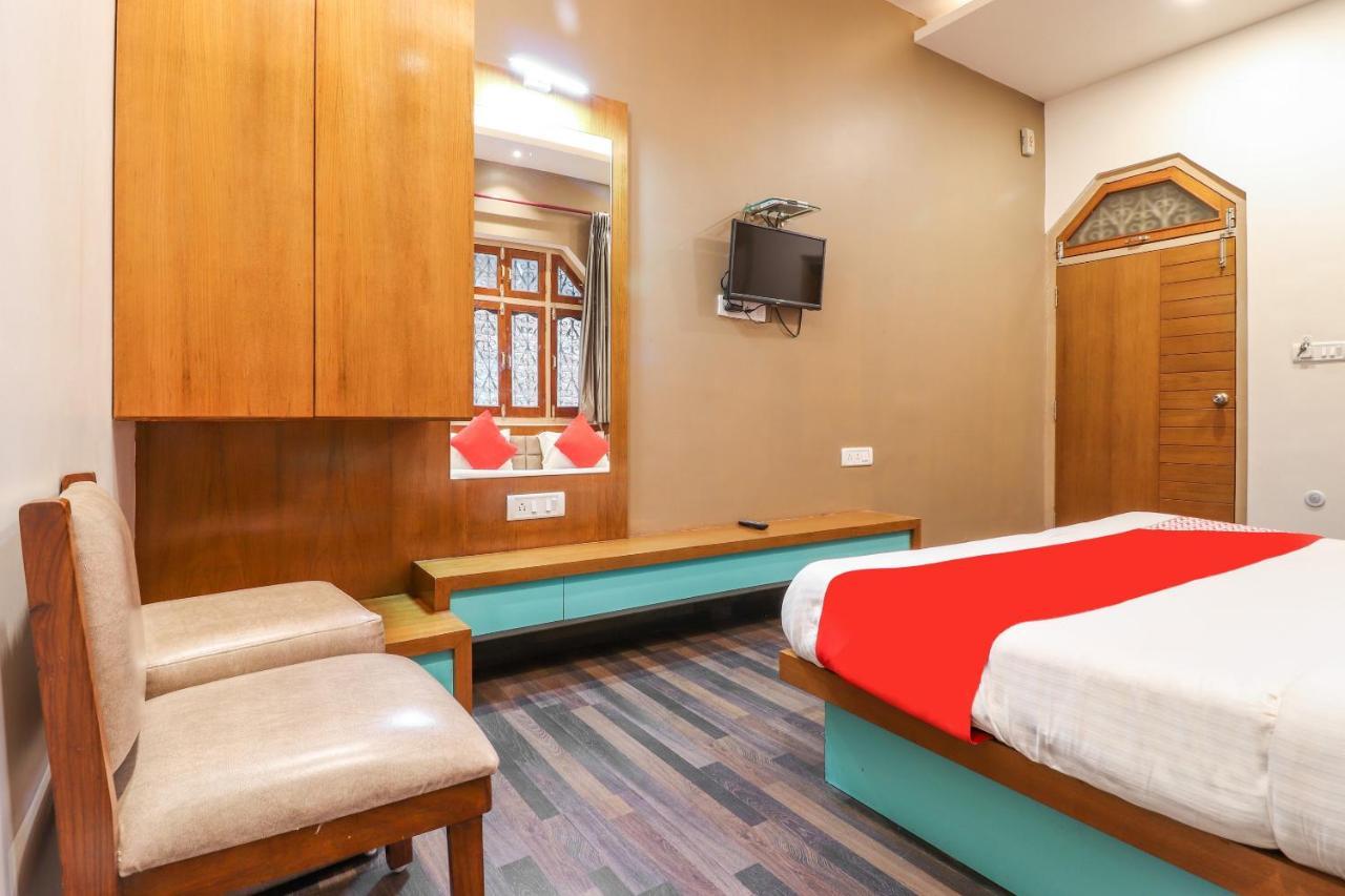 Oyo 26781 Hotel Raghupati Ayodhya Dış mekan fotoğraf